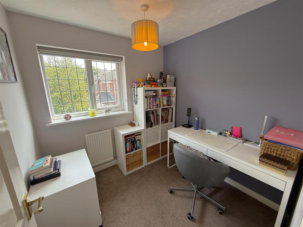 Bedroom 4.JPG