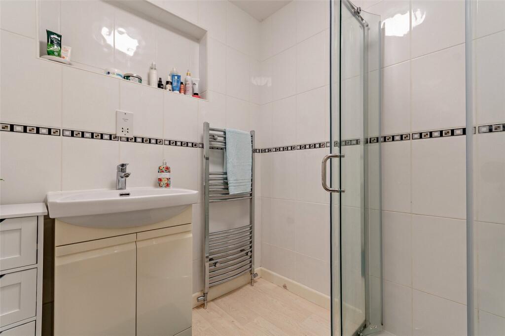 Family Shower Room