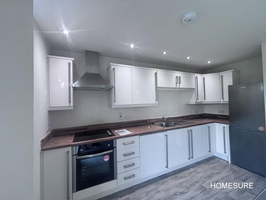 53 Cantilver kitc...