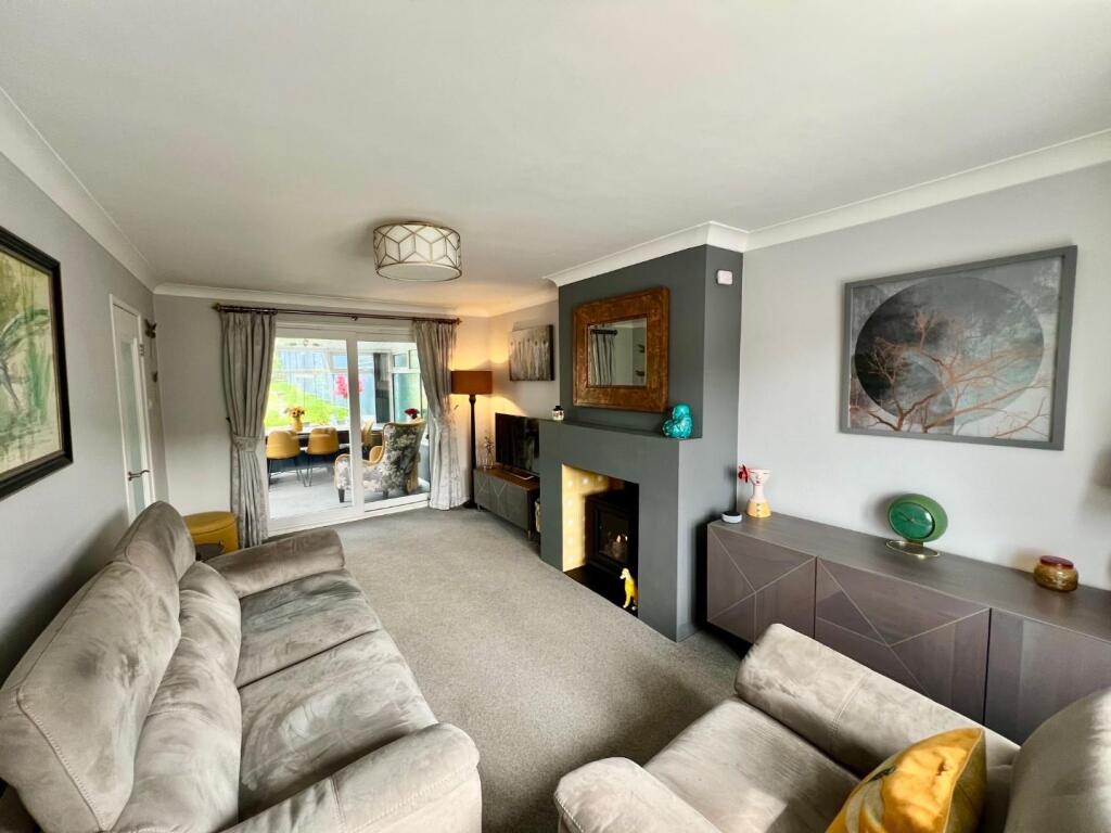 Whiteway - Lounge.jpg