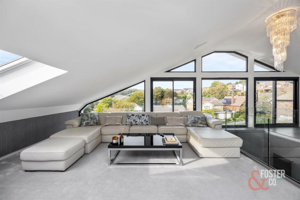 Hill Drive, 17-018.jpg