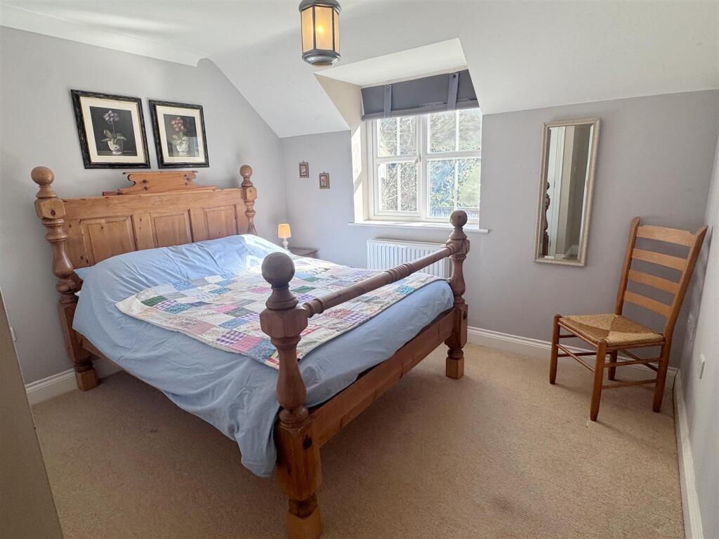 Bed 2.JPG