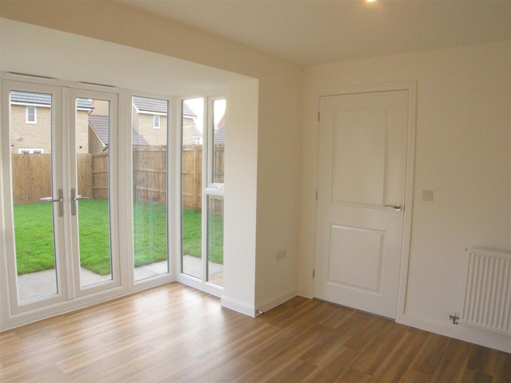 16 Trent Bridge Road 5.JPG