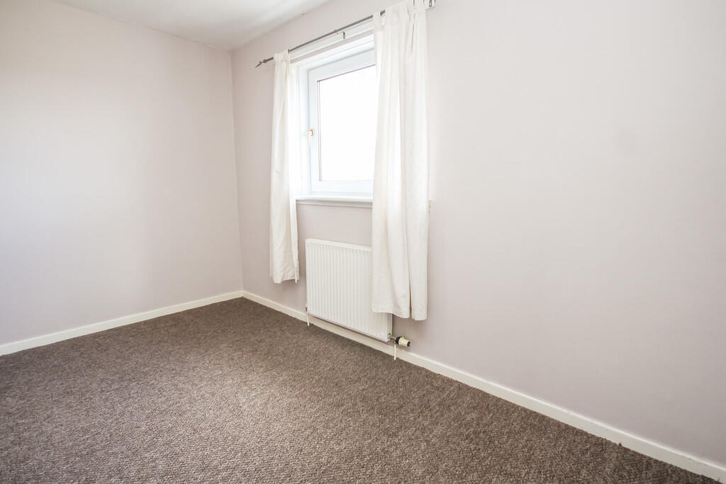 38 Quentin Rise -...