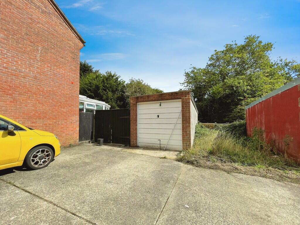 dbbcee9e-garage 2...