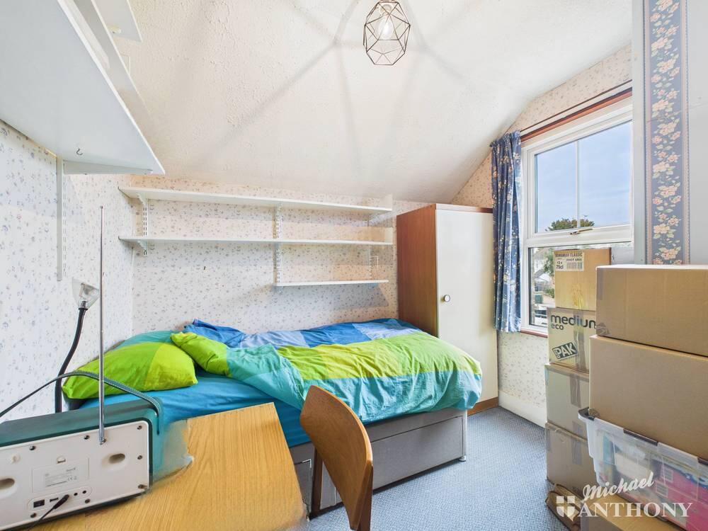 CAM02773G0-PR0361-STILL015-thumbnail-h750-70