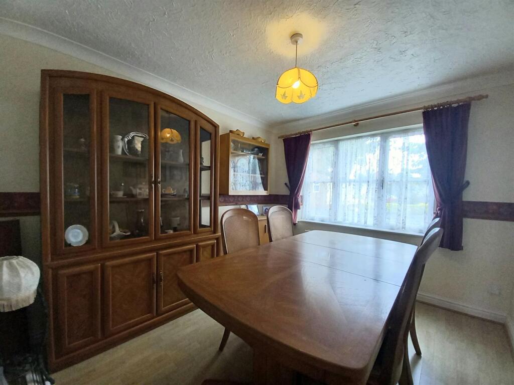 1 Dud Way Dining.jpg