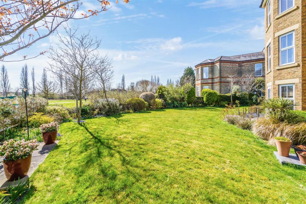 HORTON CRESCENT  SILK CROFT (11).jpg