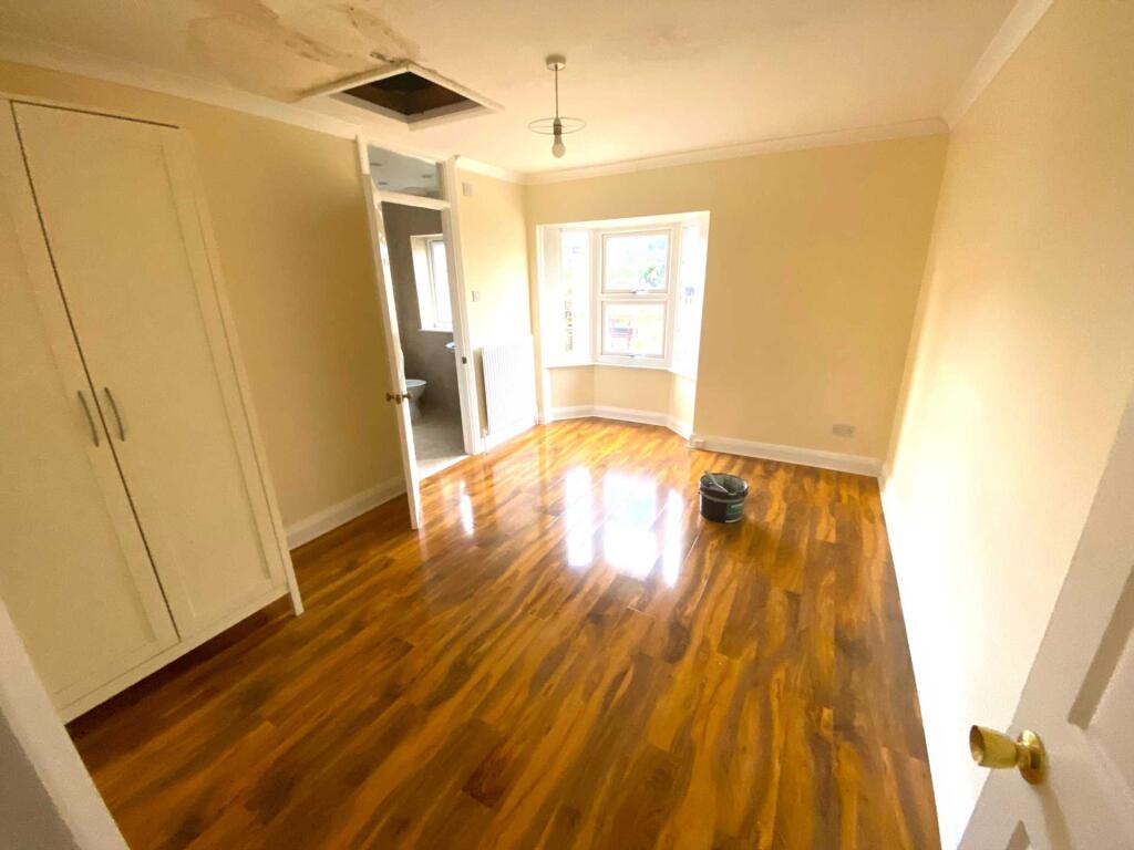 Robin Crescent, Beckton