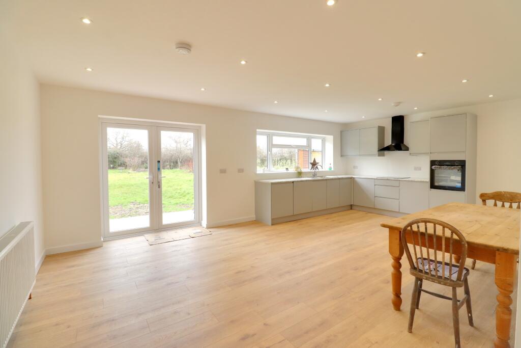 KITCHEN/DINING/FAMILY ROOM