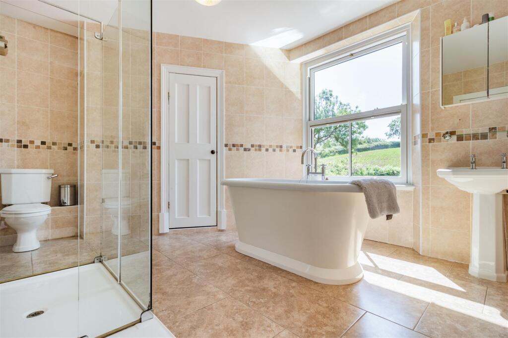 8553666-interior23.jpg