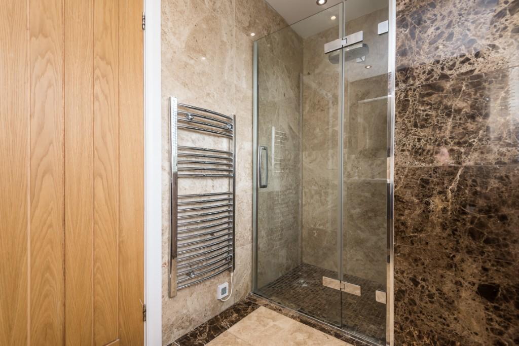 Bed Two En-suite