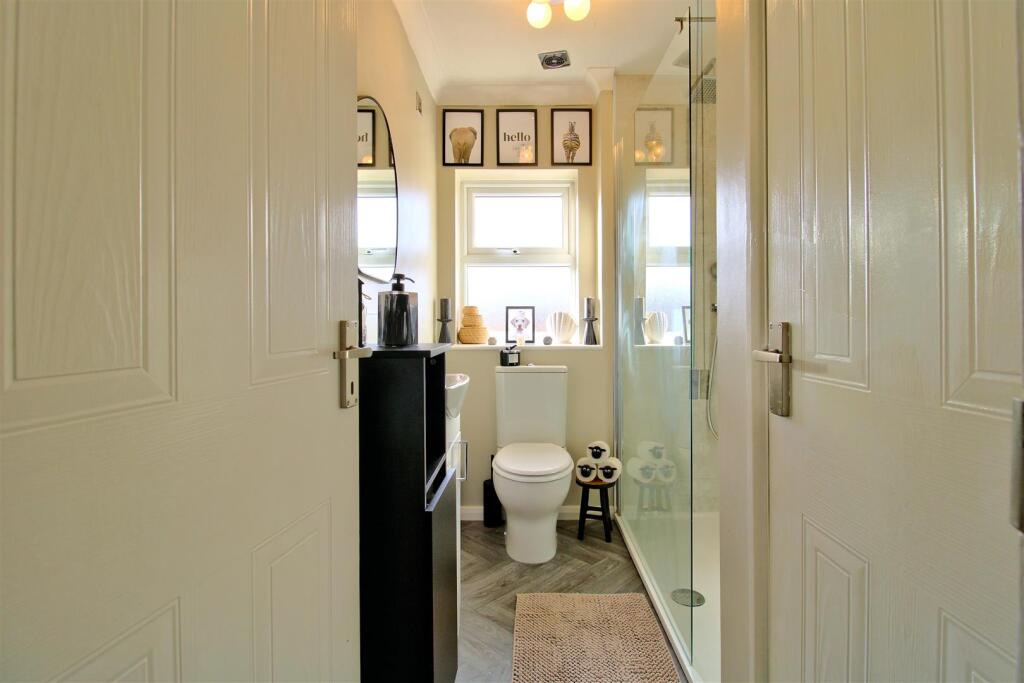 Shower Room1.jpg