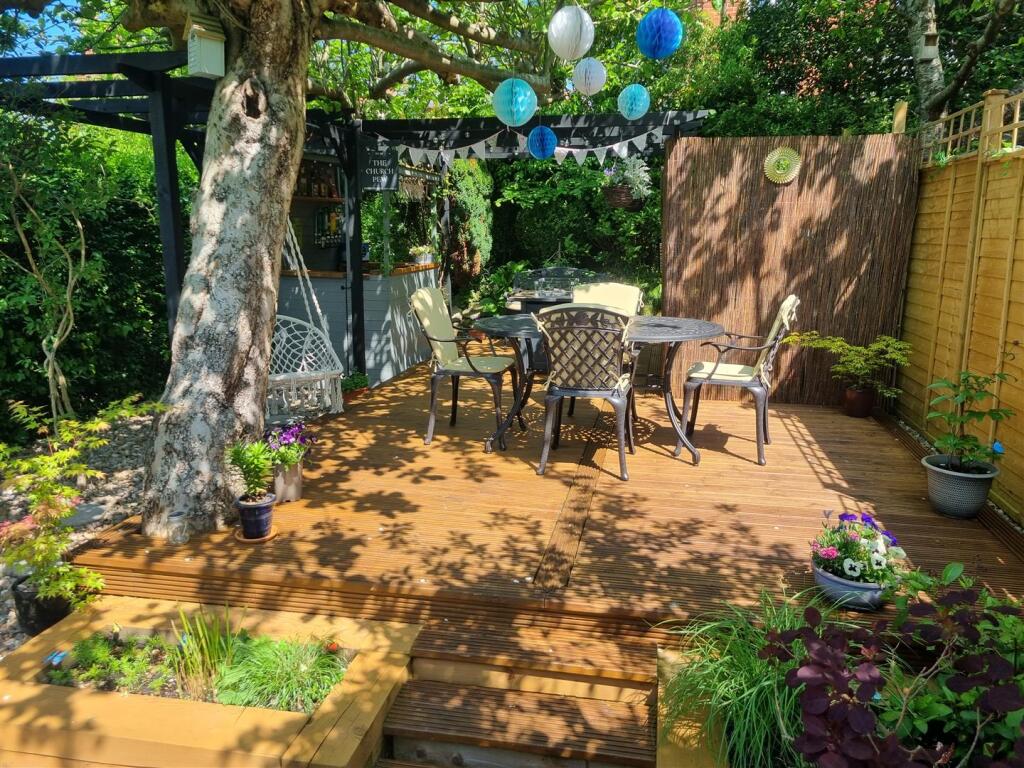 Vine Cottage Garden 1.jpg