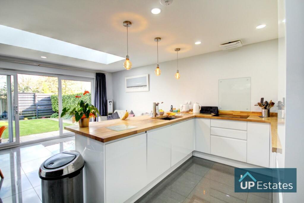 Social/Living/Kitchen/Diner