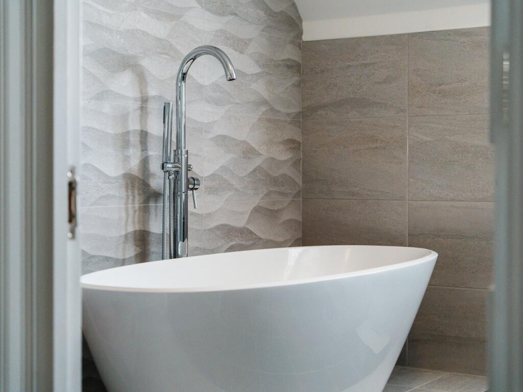 Freestanding Bath