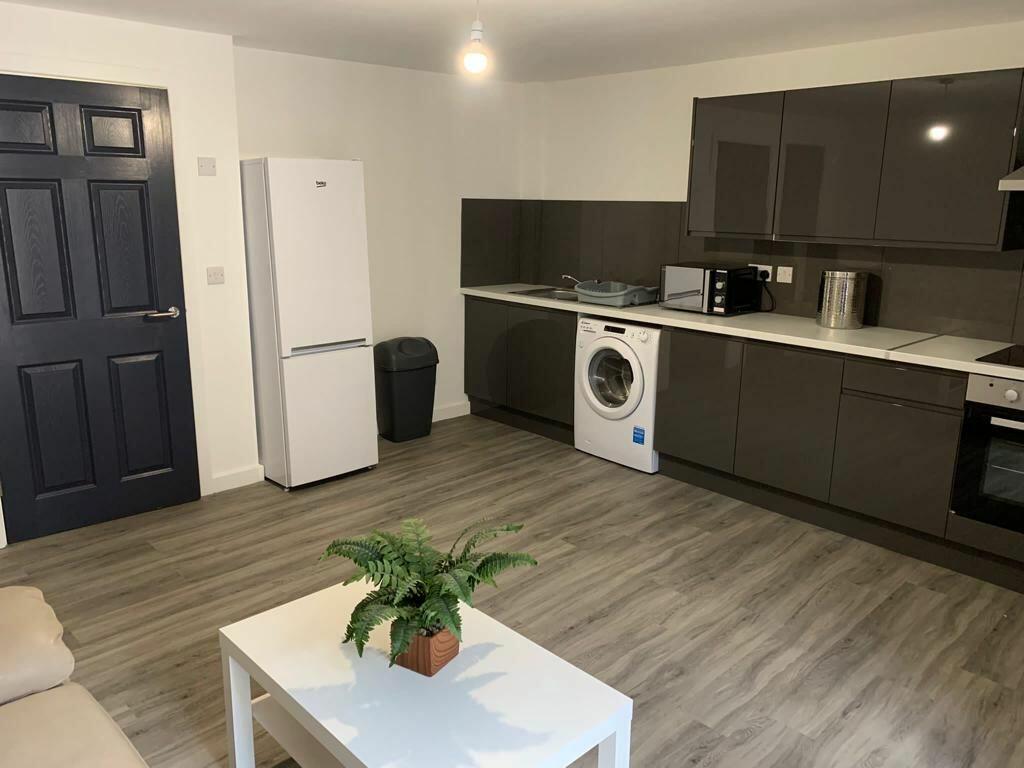 Lounge/Kitchen