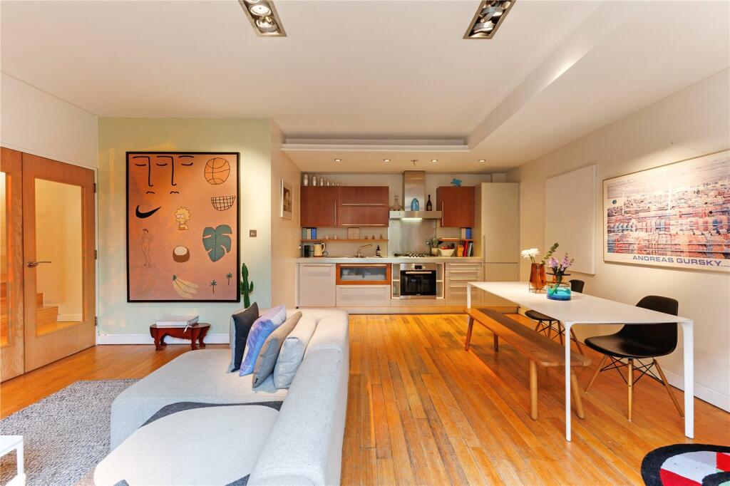Reception/Kitchen