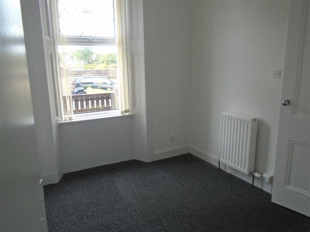 7 Gladstone Road - Bedroom 1.JPG