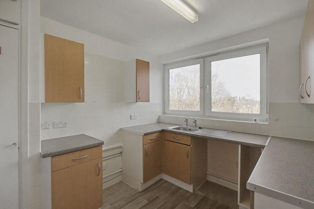 Flat 270, Haynes Park Court, Hornchurch, RM11 2DG