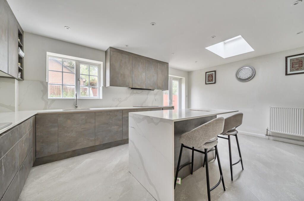 1355391-8-68cc214...