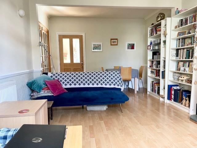 Living room rear.jpg