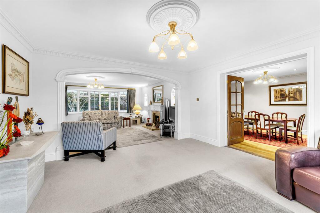 SITTING ROOM