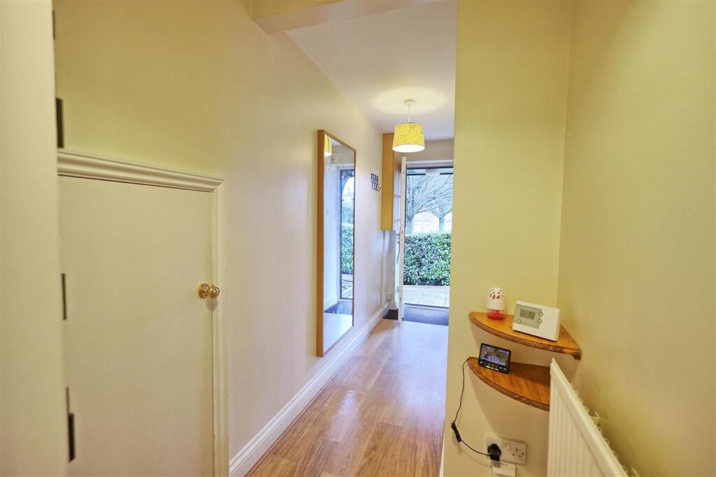 ENTRANCE HALLWAY