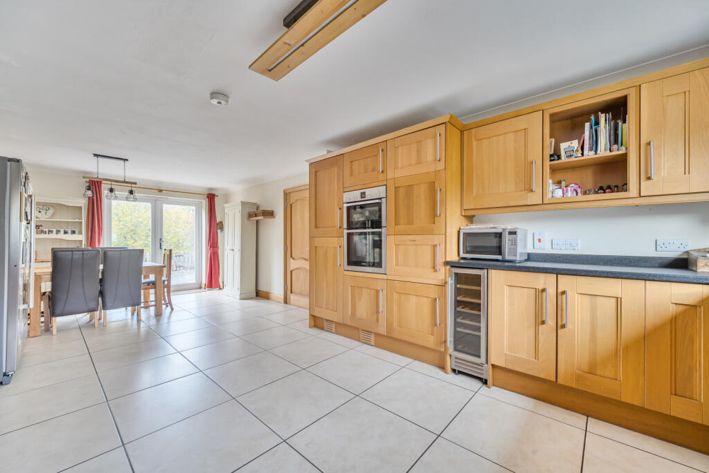 1371229-24-6908bf...