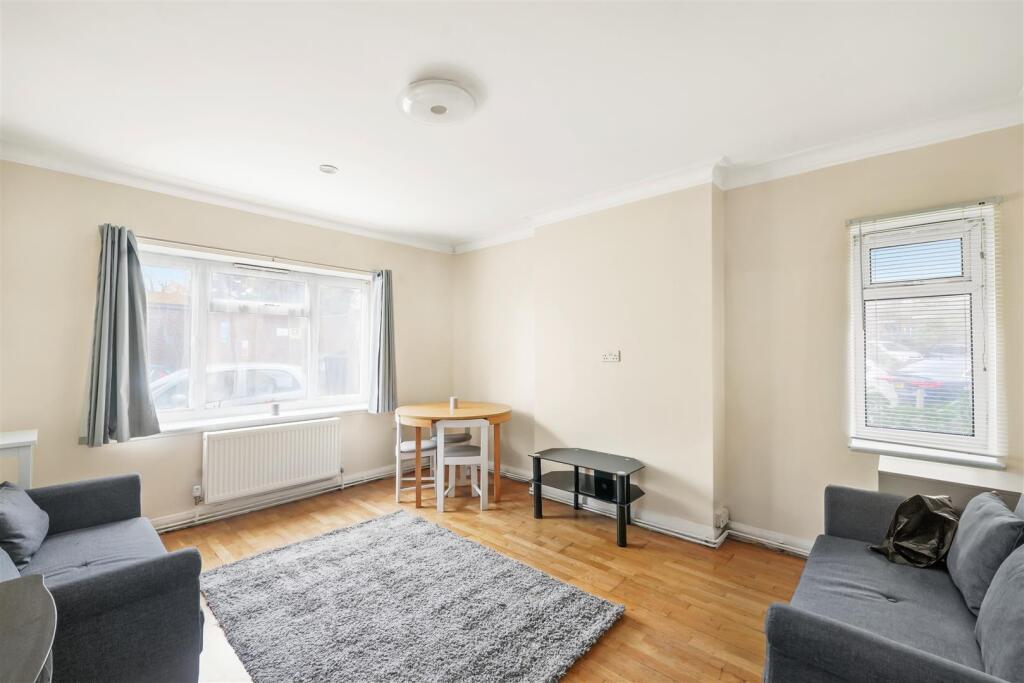 1 Danes Court, North End Road - AaohHT9QxnsZqCJ6om