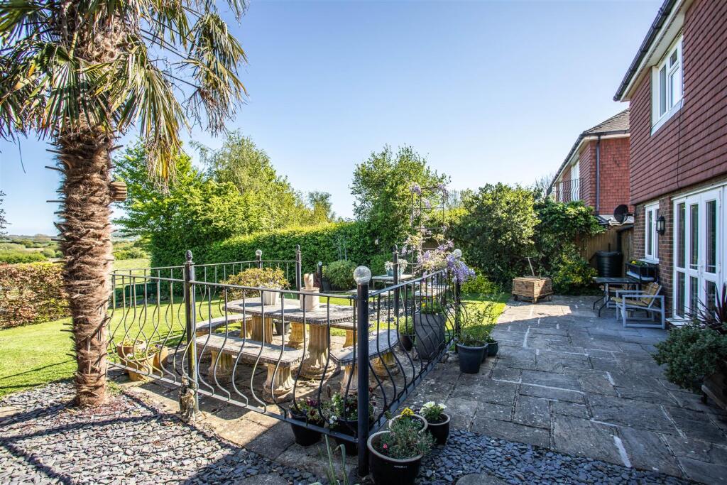 1 Meadow View Ext12.jpg