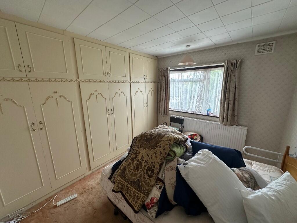 BNEDROOM 2