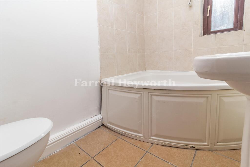 Ground Floor Bathroo
