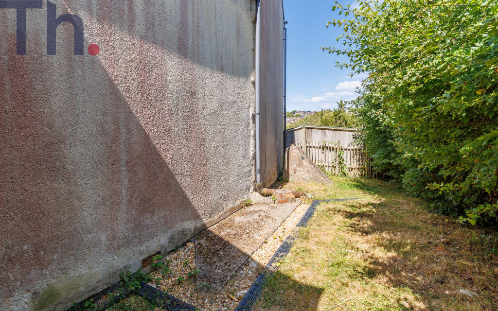 Further Side Garden Area