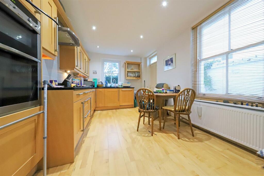 nicholas james addison rd kitchen_.jpg