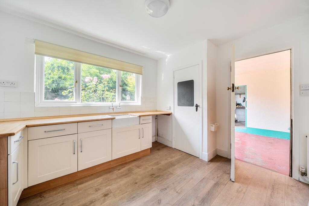 1340068-10-689b49026d1b9