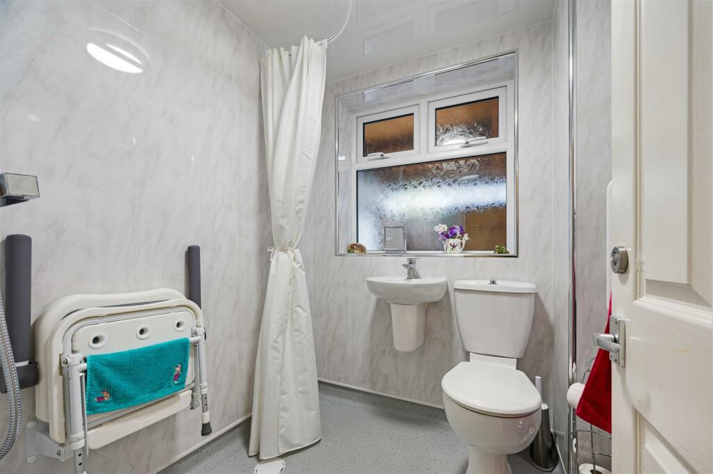 Wet Room.jpg