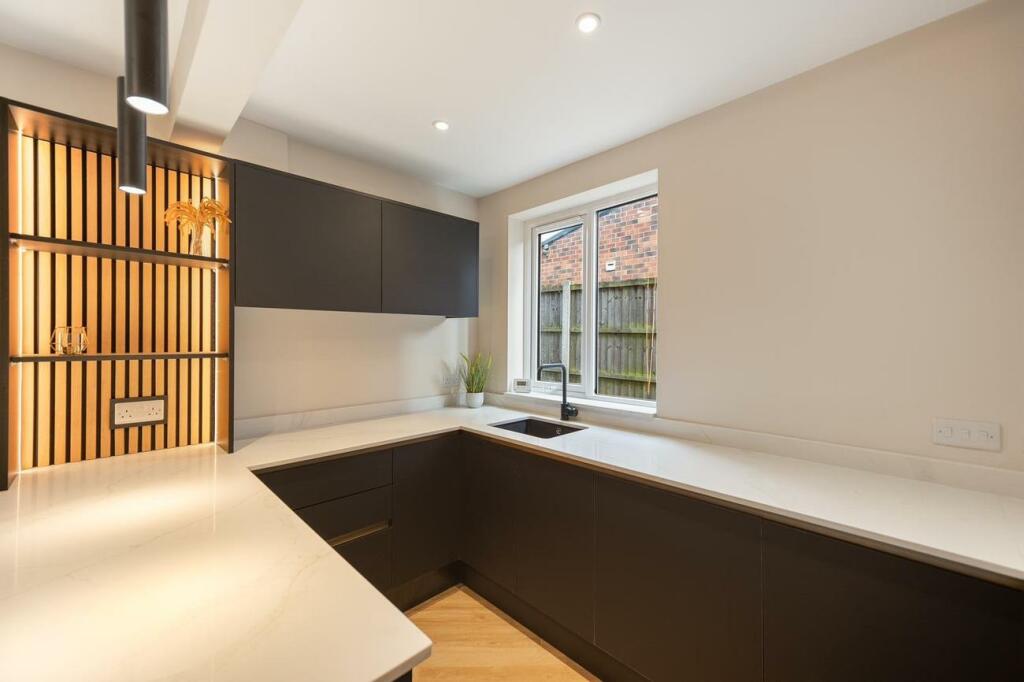 26 Westbury Rd Nottingham NG5 1EP