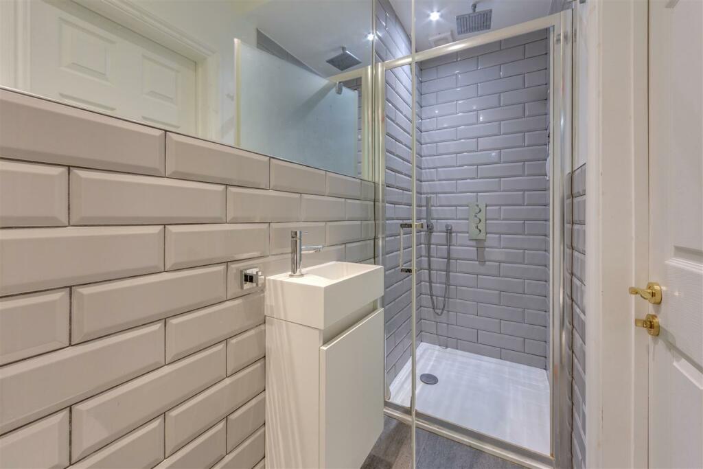 shower room.jpg