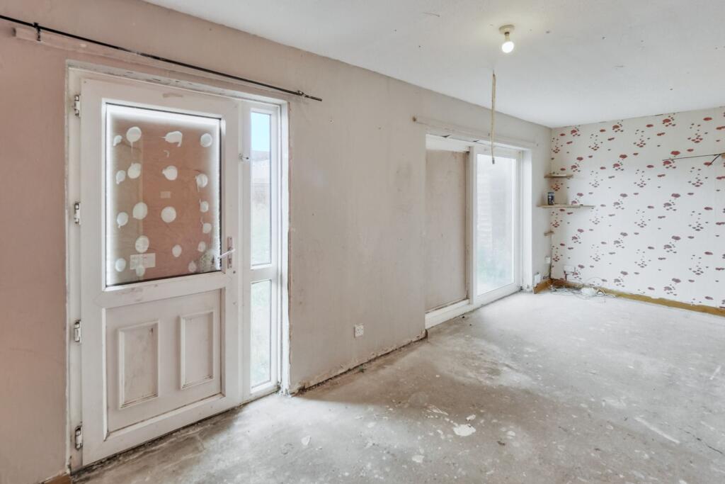 23 Redruth Drive, Mansfield, Nottinghamshire, NG18 4QB