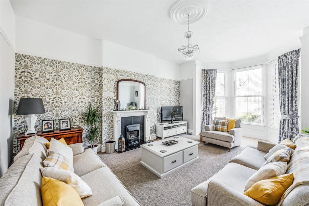 Living Room.jpg