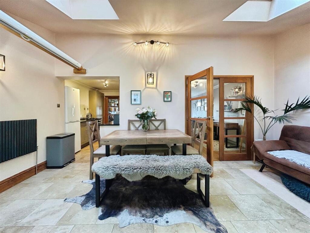 b7e6b317-4-4C54-B30E-D31DE32F2D05-3411-000001BD371