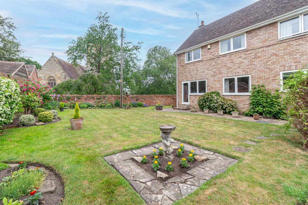Garden-4.jpg