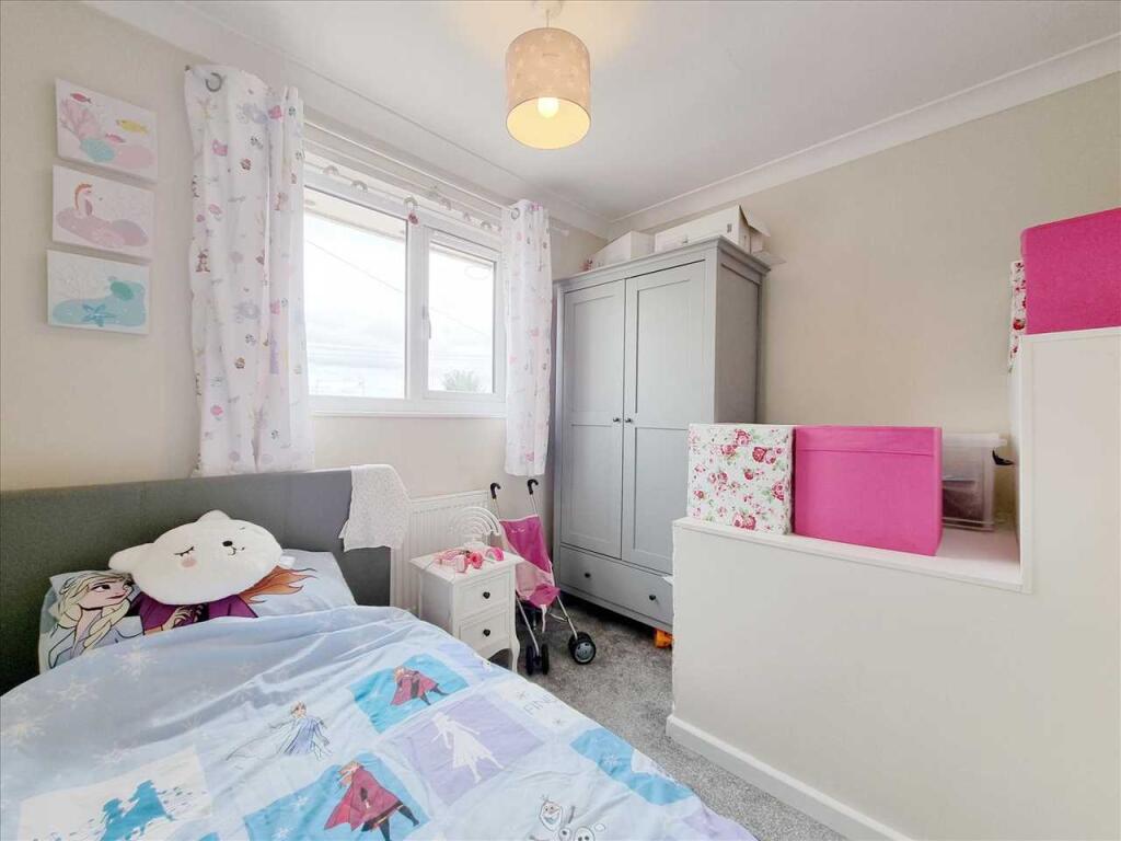Bedroom 3: