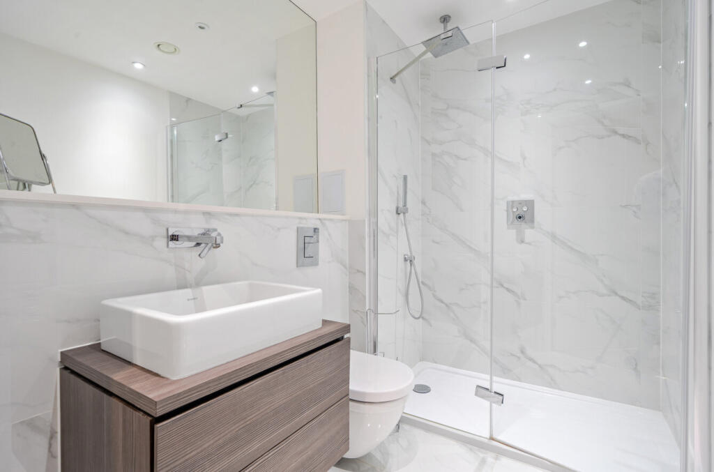 1360104-6-68da5dd...