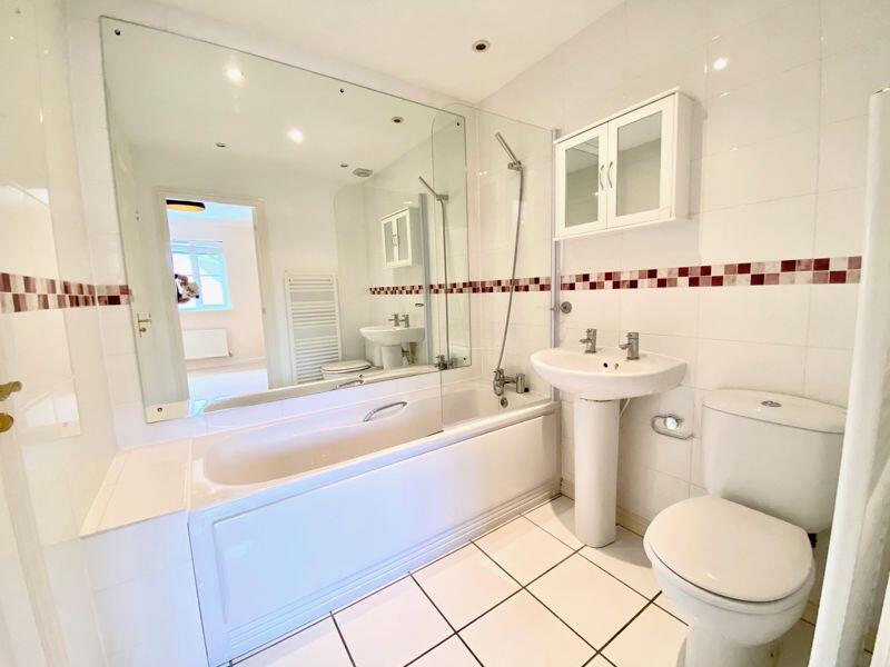 Jack &amp; Jill Bathroom