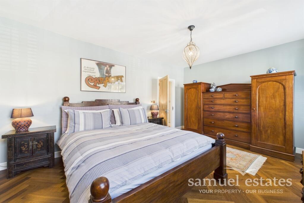 Main Bedroom