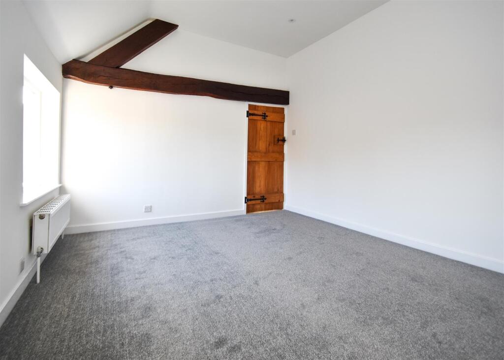 1 The Courtyard - Bedroom 2.jpg