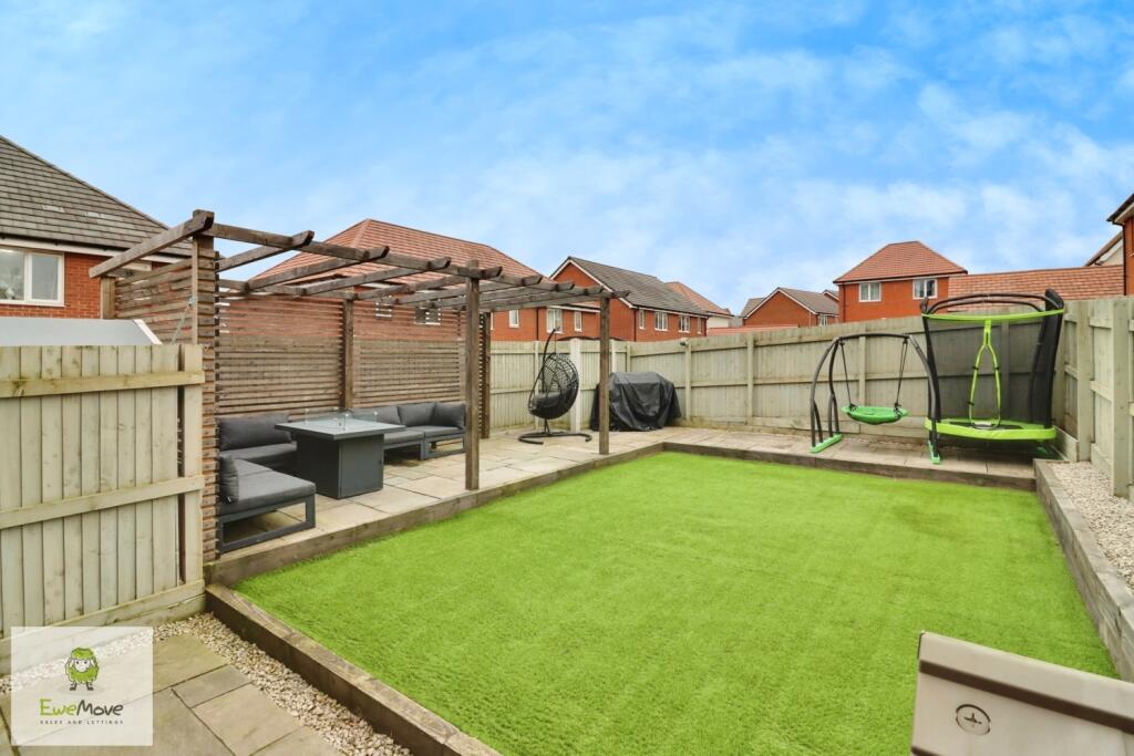 Garden - EweMove Cannock