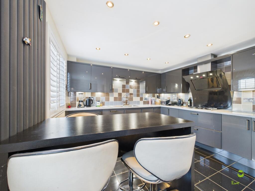 Presented by Clinton at EweMove Bexleyheath and Da